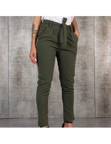 Straight green trousers with pockets